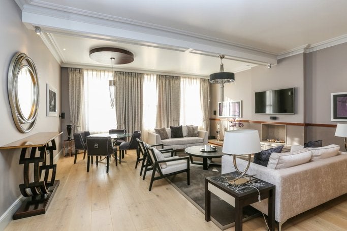 Flat Ovington Gardens in London