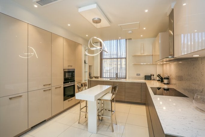 Flat Ovington Gardens in London