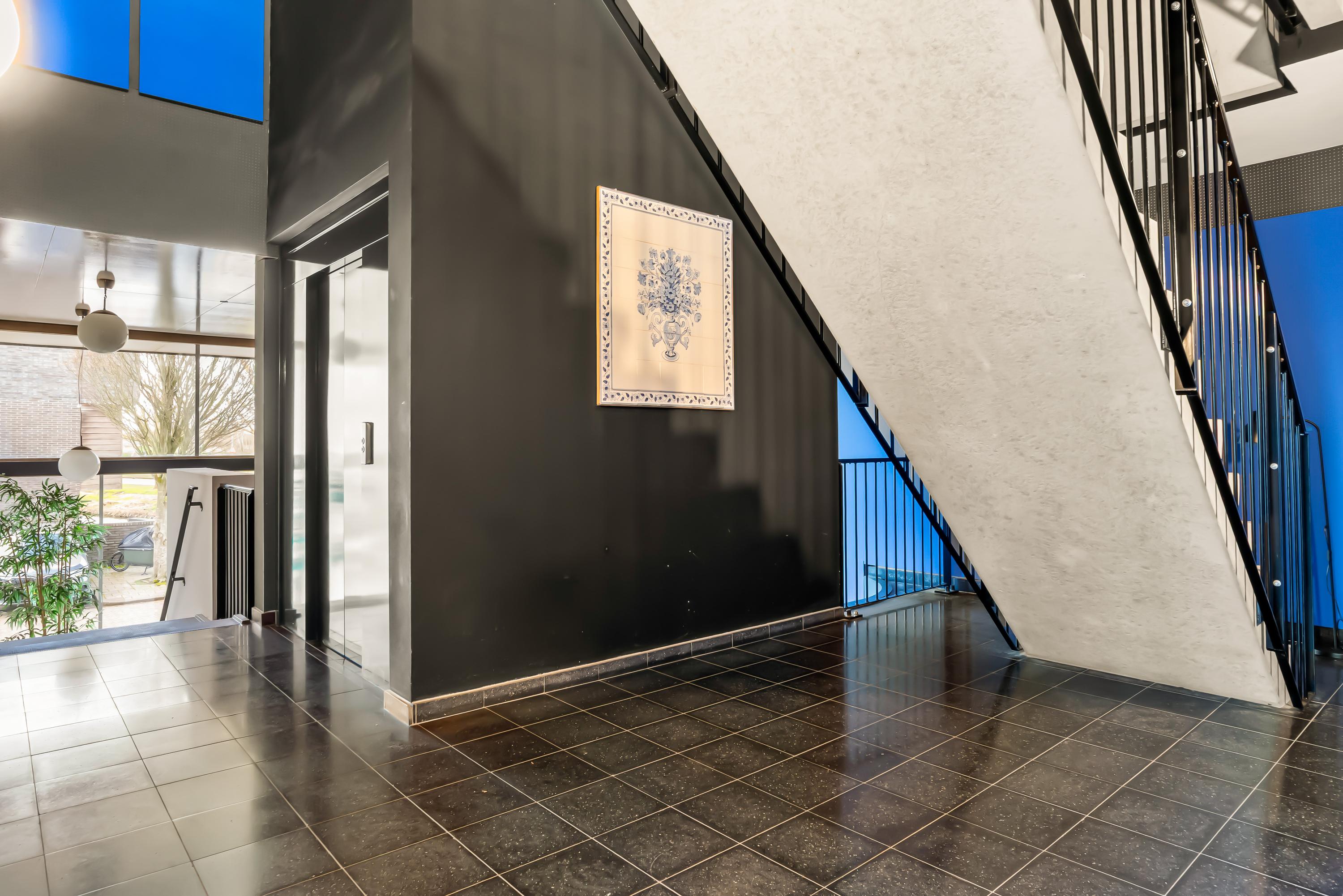 Appartement te koop: L. Springerstraat 242, Velserbroek