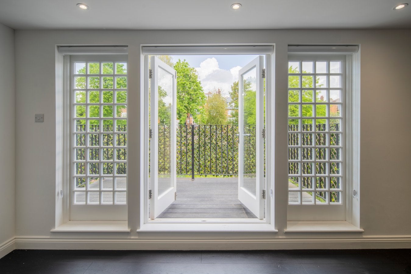 Flat Wedderburn Road in Greater London