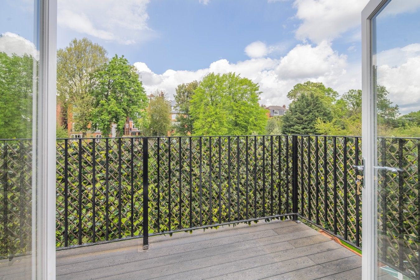 Flat Wedderburn Road in Greater London