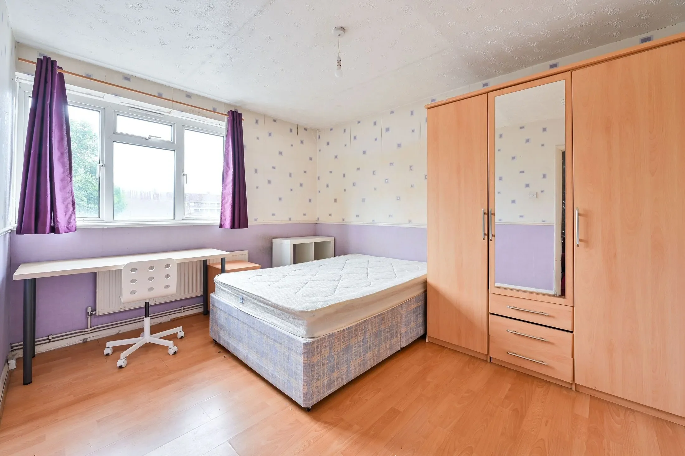 Flat Halpin Place in Greater London