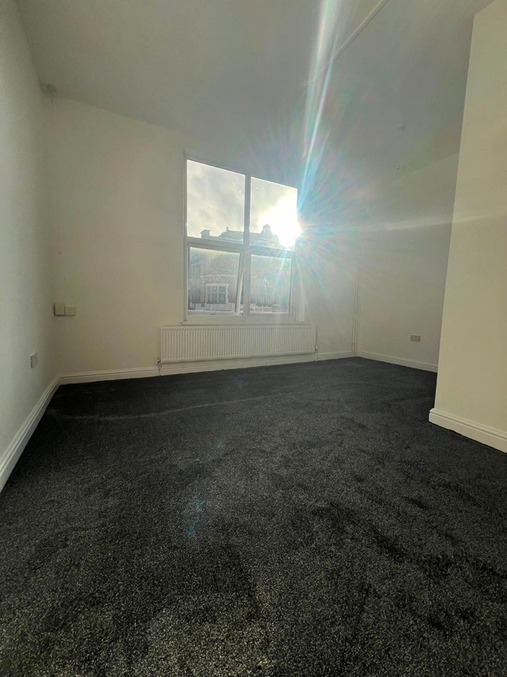 Flat Humberstone Road in Leicester