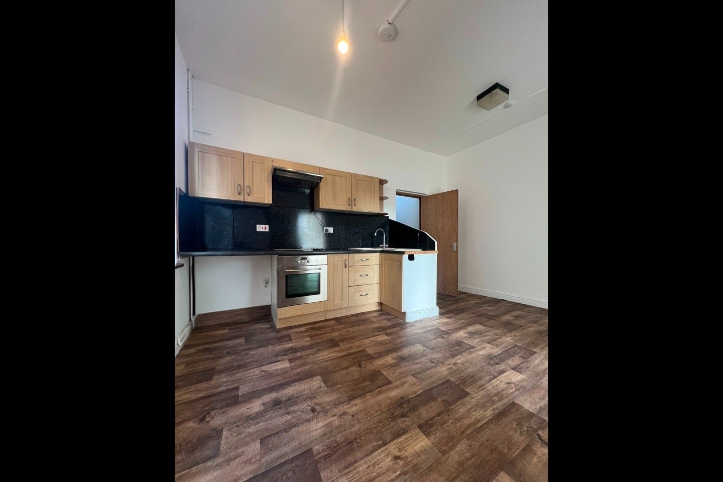 Flat Humberstone Road in Leicester
