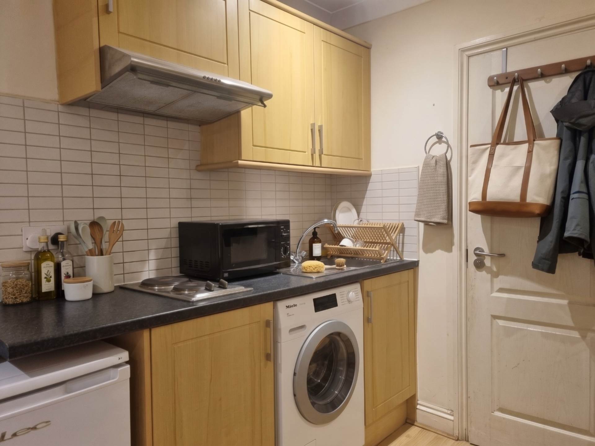Flat Acton Lane in Greater London