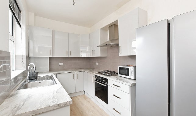 Flat Cowlishaw Road in Sheffield