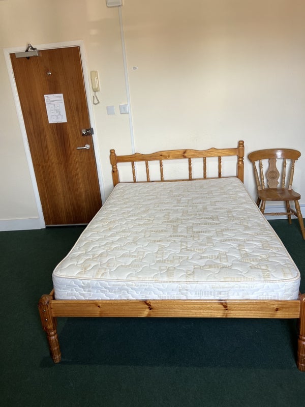 Room Bond Street in Ipswich