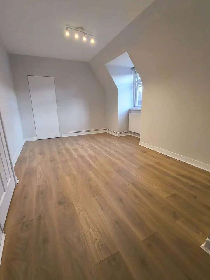 Flat Darenth Road in Greater London