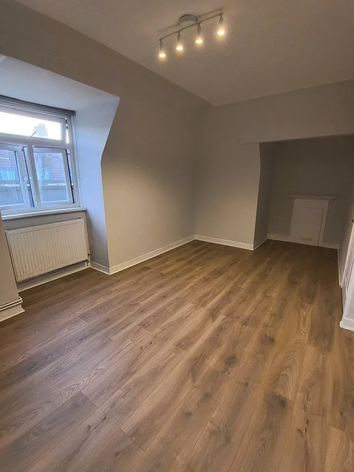 Flat Darenth Road in Greater London