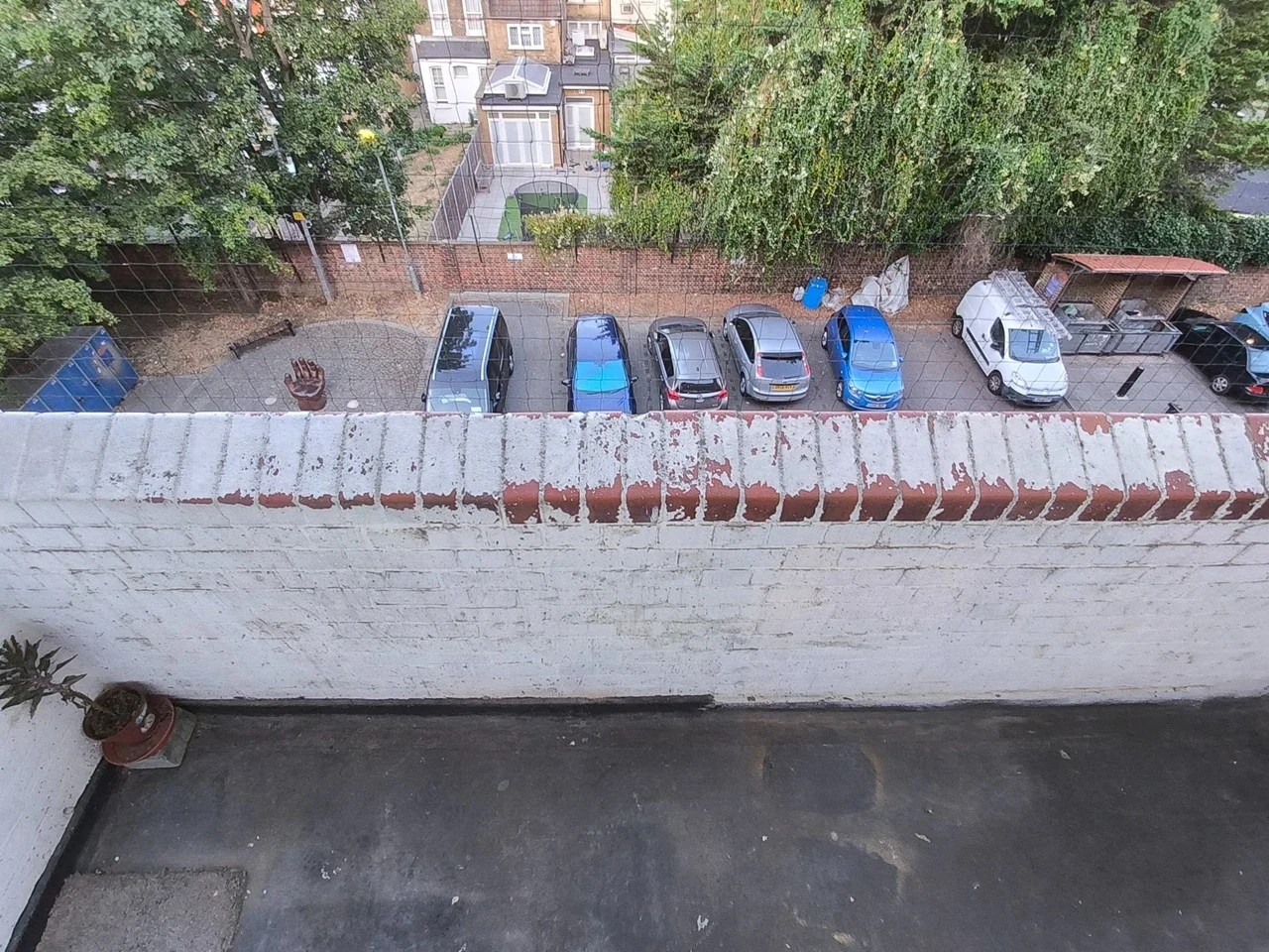 Flat Darenth Road in Greater London