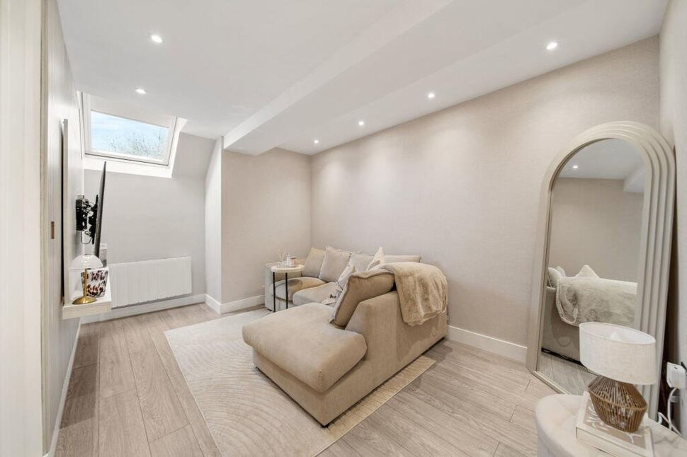 Flat Eden Place in Cheadle