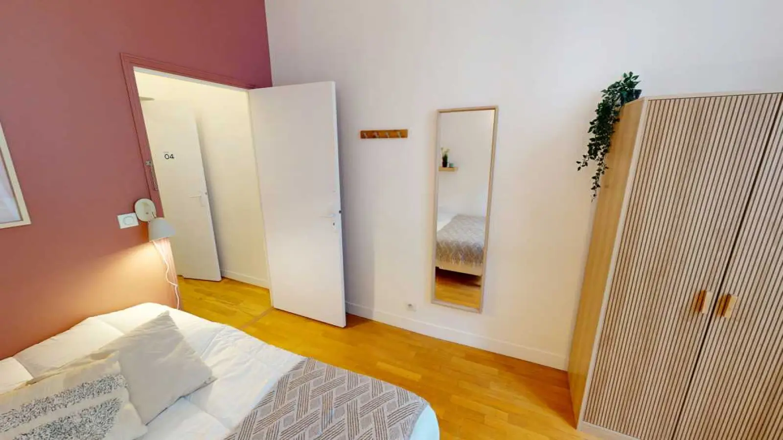Room Rue Gomboust in Paris
