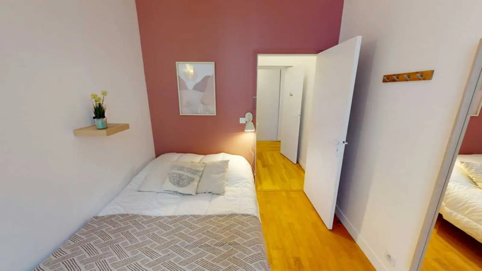 Room Rue Gomboust in Paris