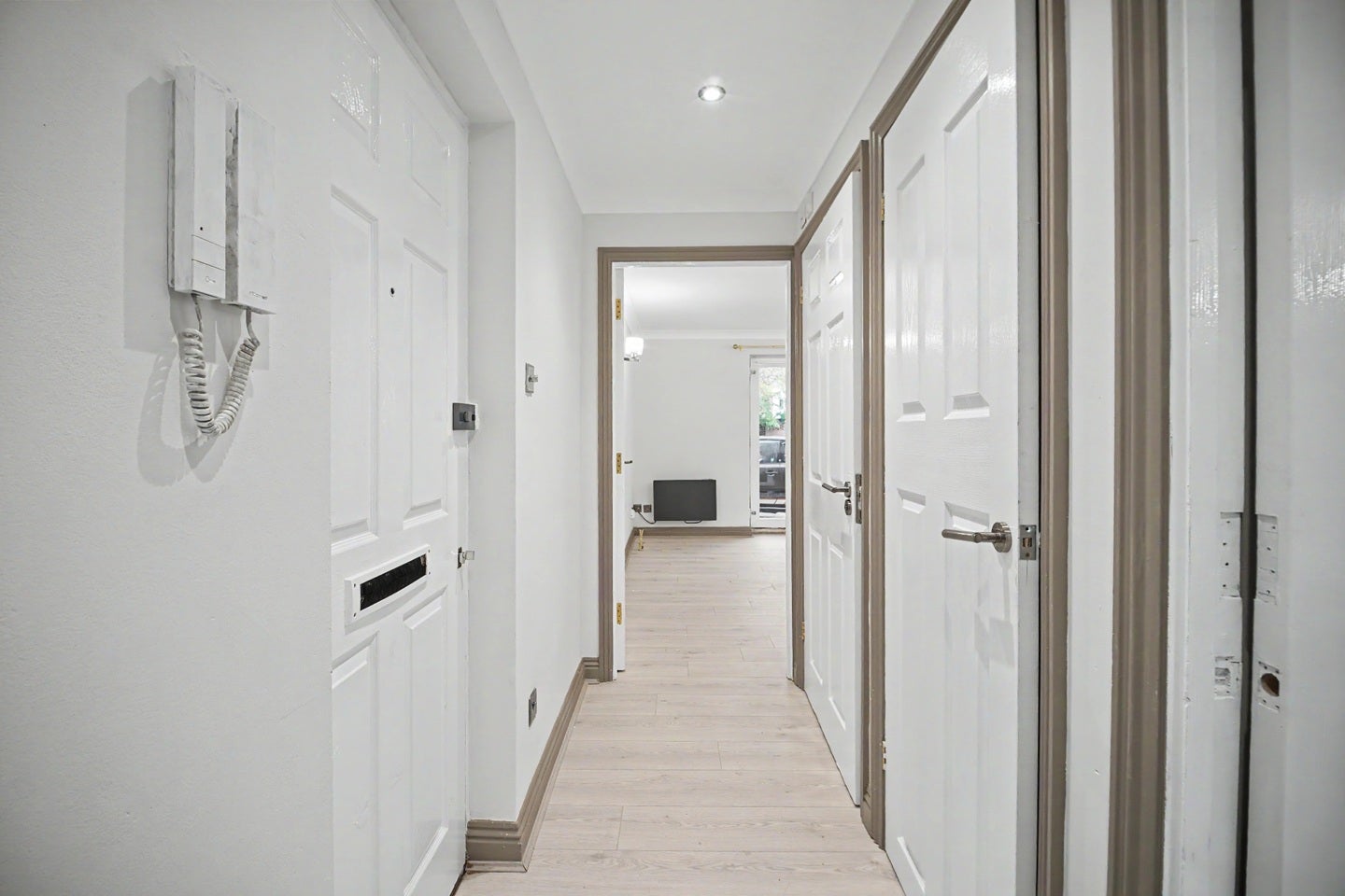 Flat Herbert Court in Greater London