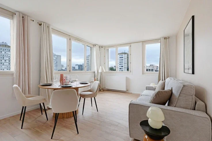 Appartement Place des Fêtes à Paris