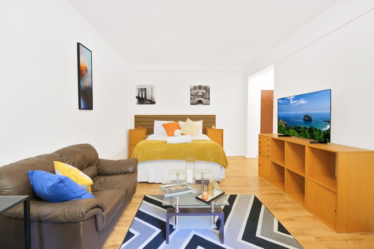 Flat Palace Gardens Terrace in Greater London