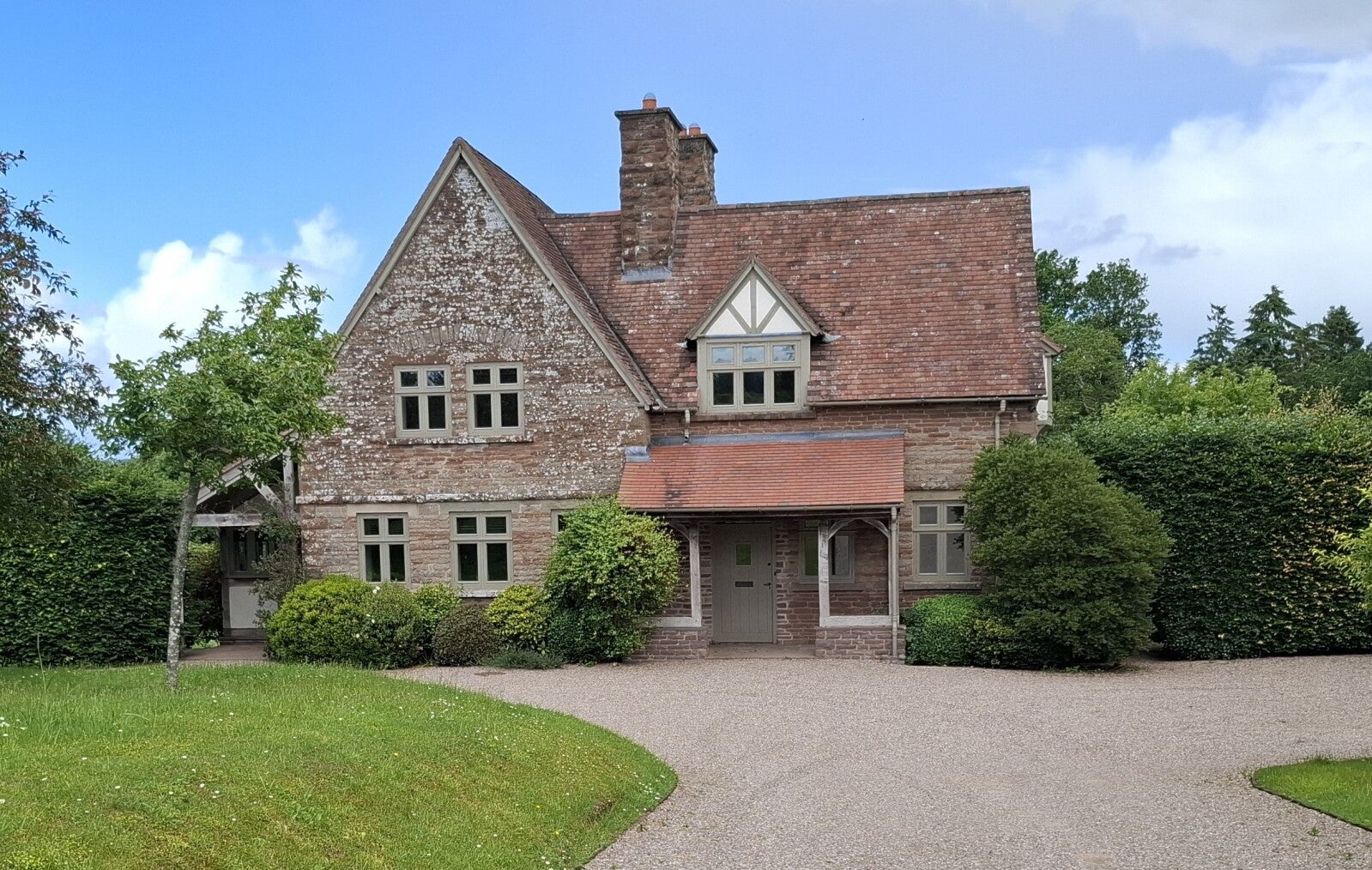 House B4224 in Foy
