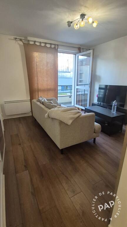 Flat Place du Commandant Roussel in Meulan-en-Yvelines
