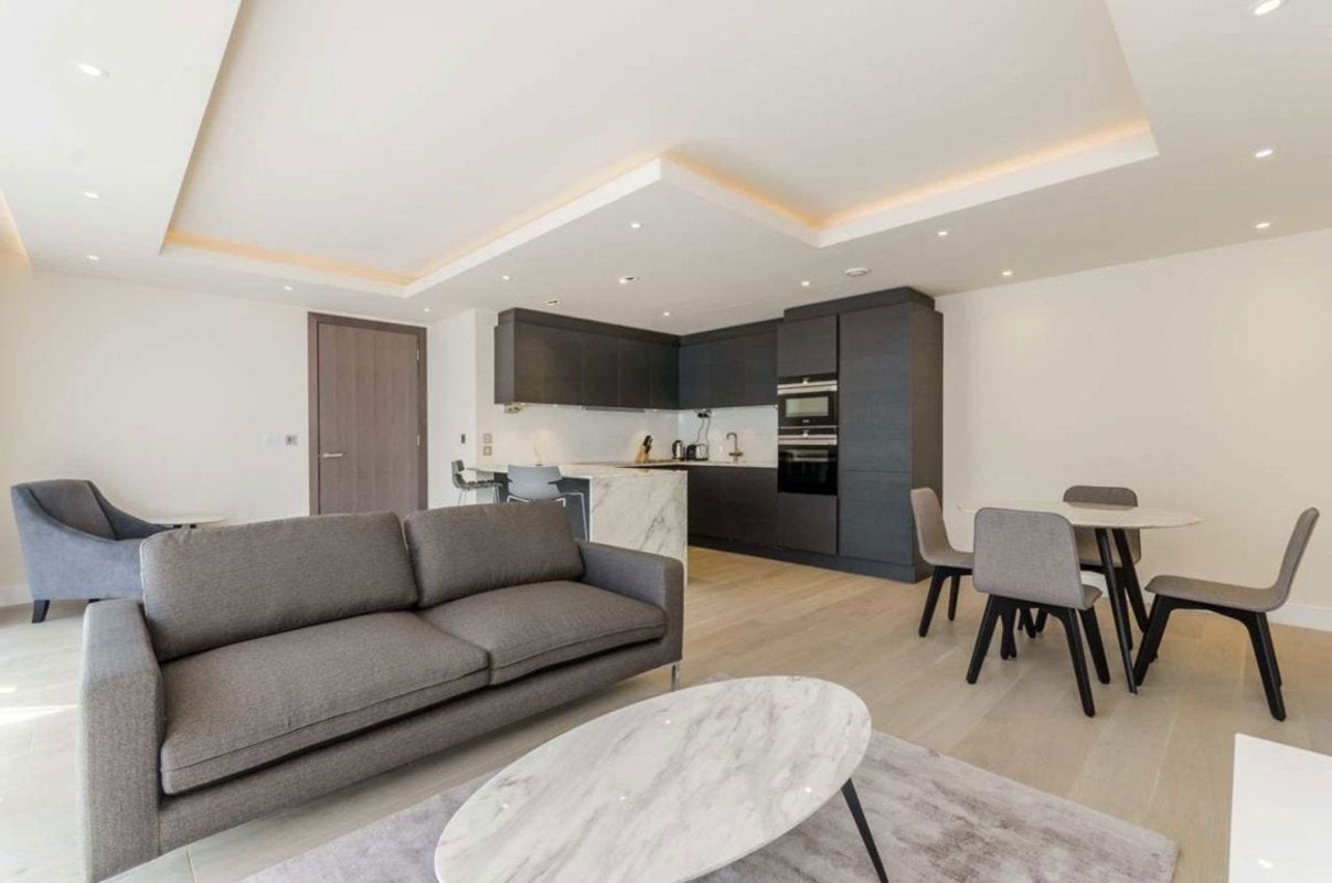 Flat Park Street in Greater London