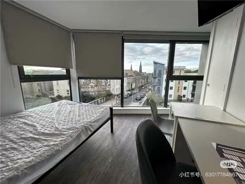 Flat Grove Street in City of Edinburgh