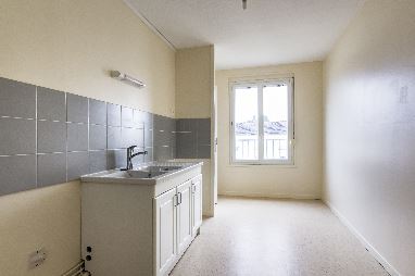 Appartement Rue Pierre et Marie Curie à Le Blanc