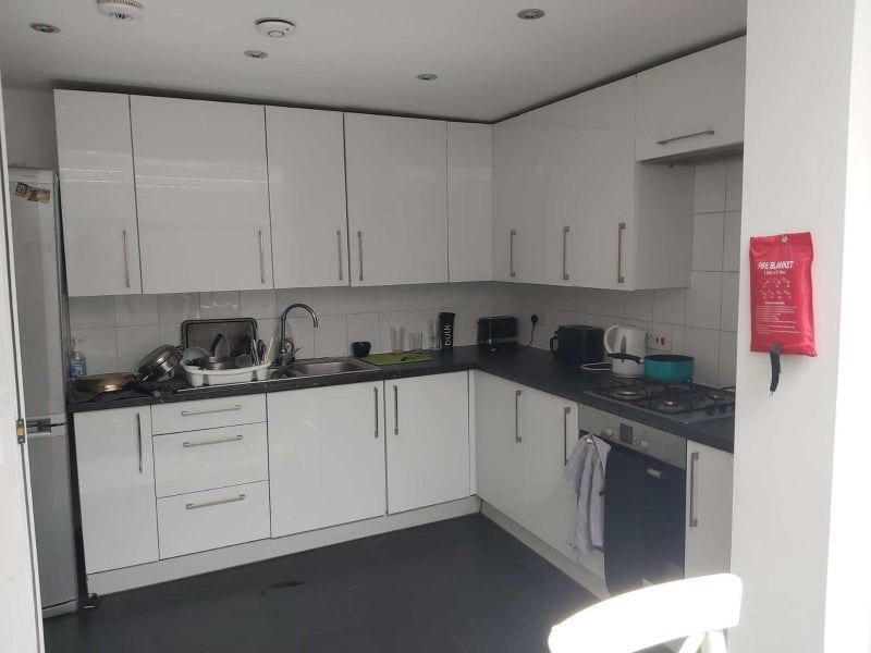 Room Shortlands in Greater London