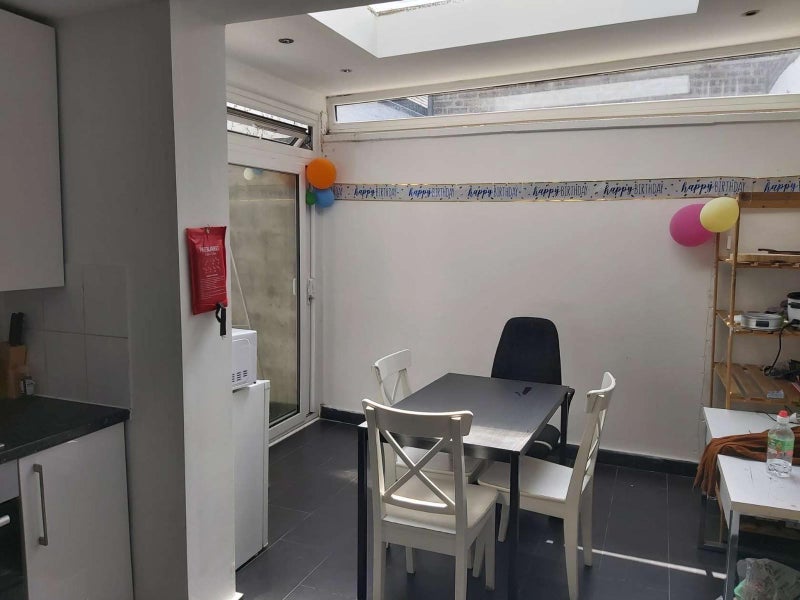 Room Shortlands in Greater London