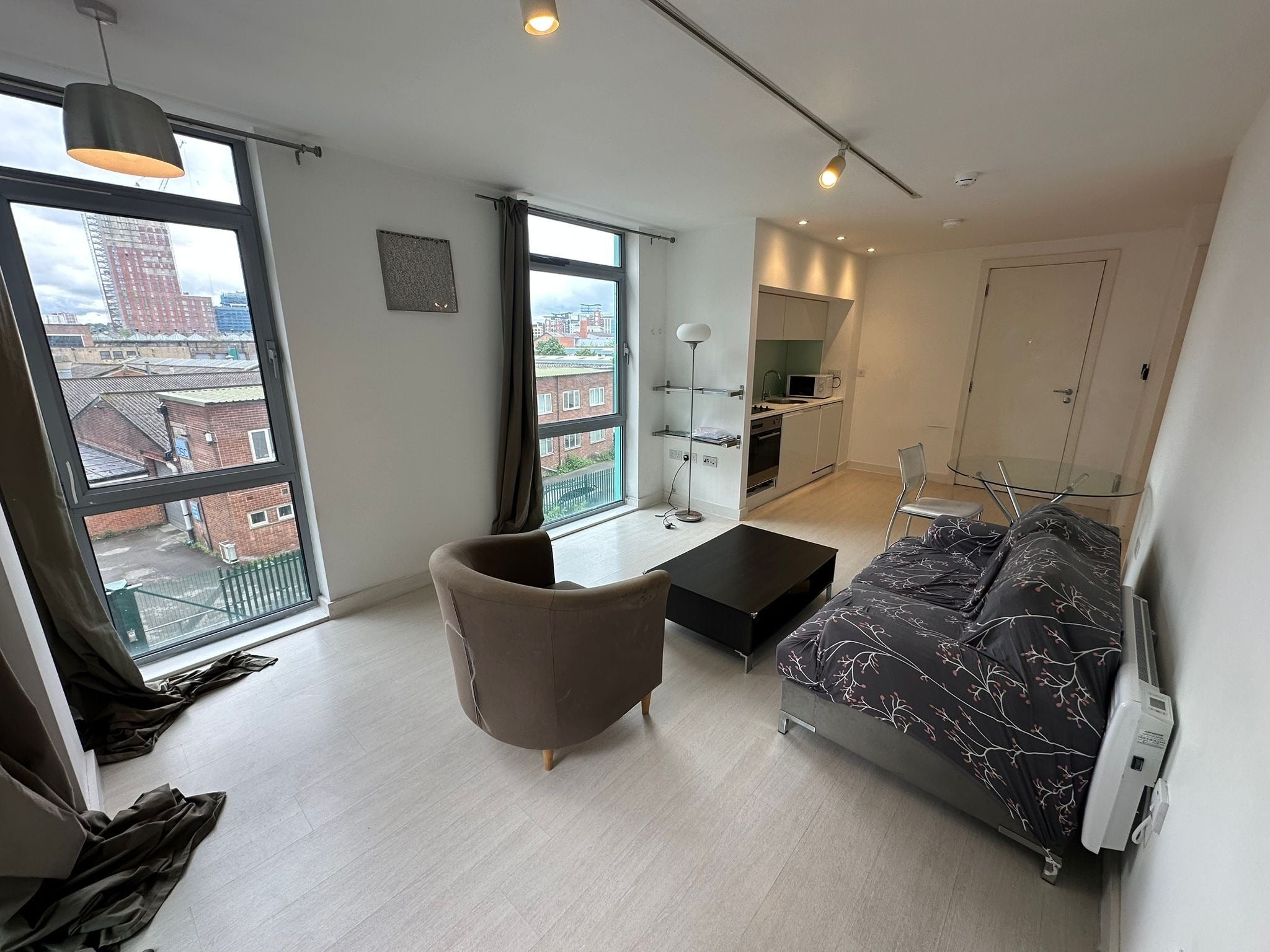 Flat Ingram Street in Leeds