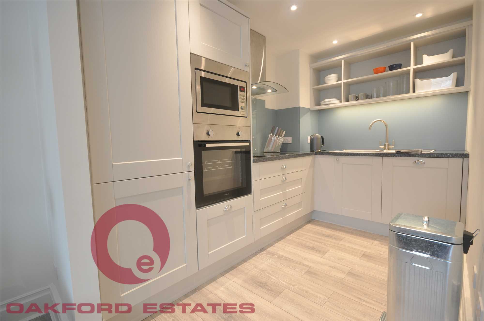 Flat Prince Regent Mews in Greater London