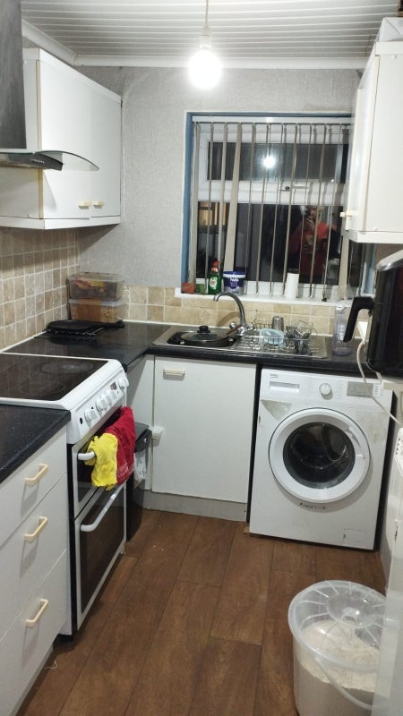 Room Deegan Close in Coventry