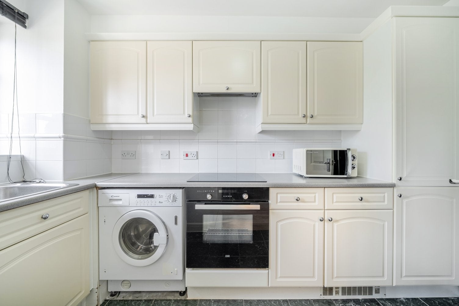 Flat Gilbert Close in Greater London