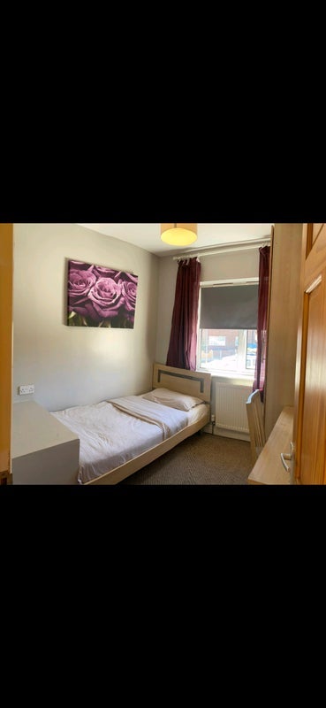 Room Frodesley Road in Birmingham