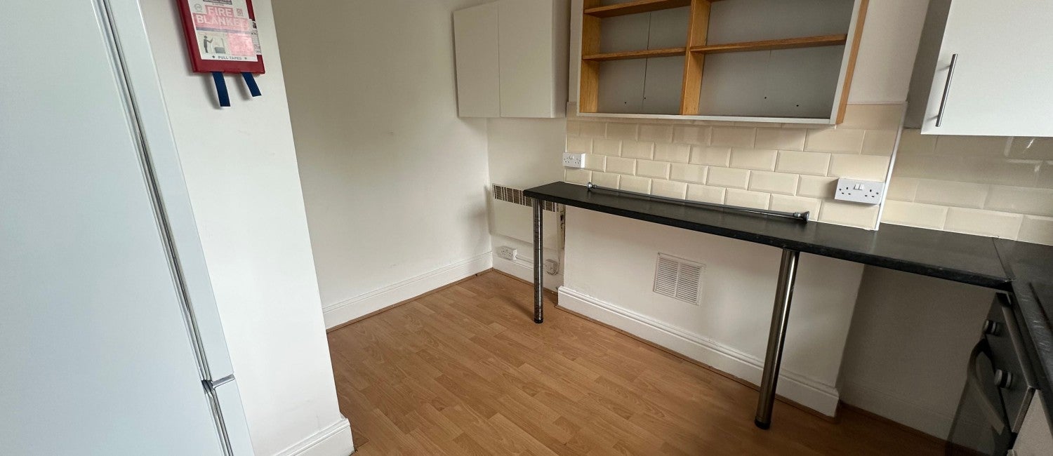 Flat North Luton Place in Cardiff