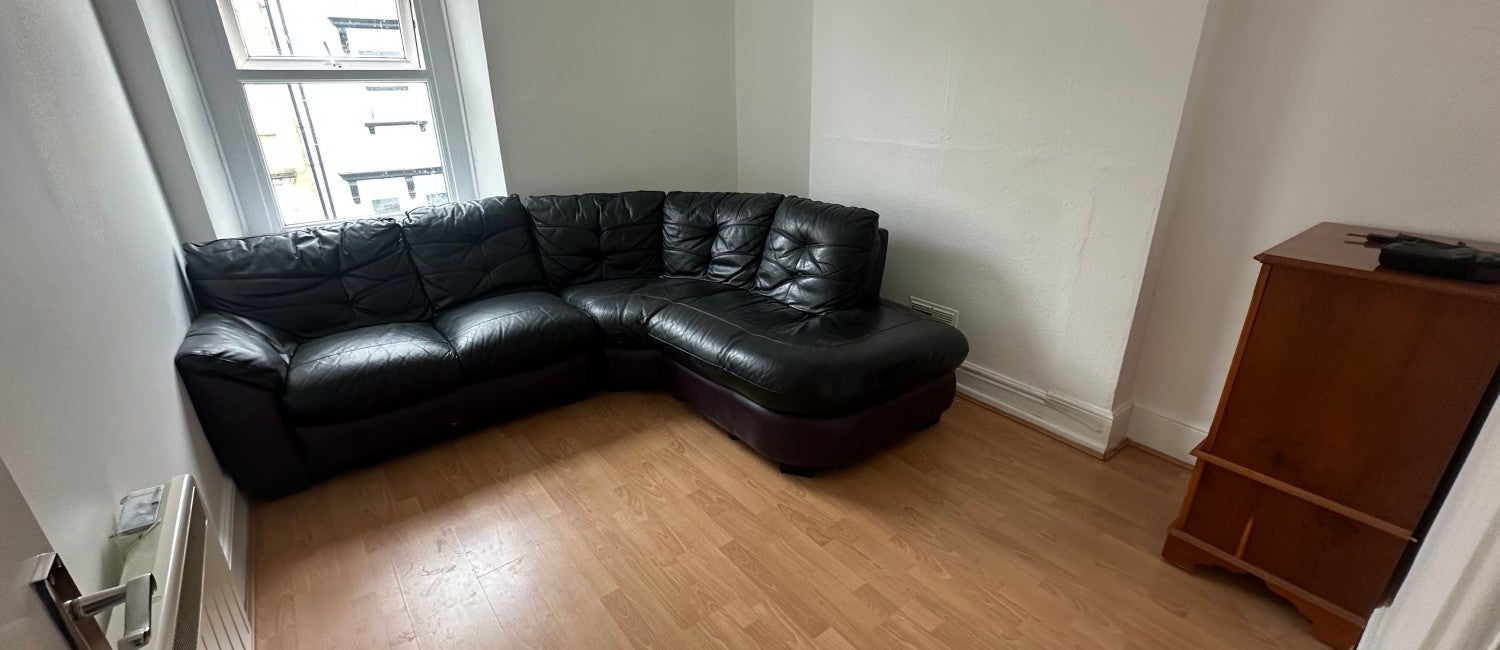 Flat North Luton Place in Cardiff