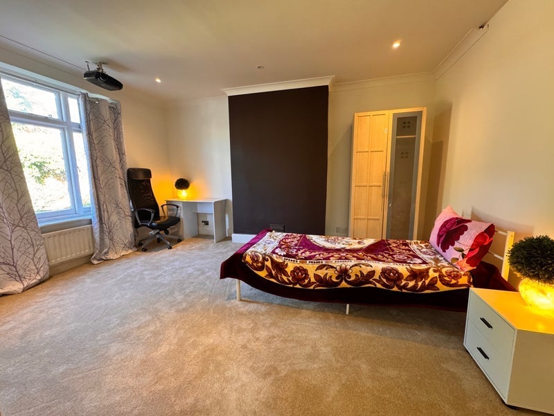 Room Rafford Way in Greater London