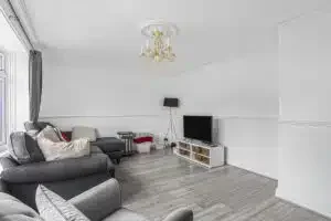 House Alderwood Drive in Epping Forest