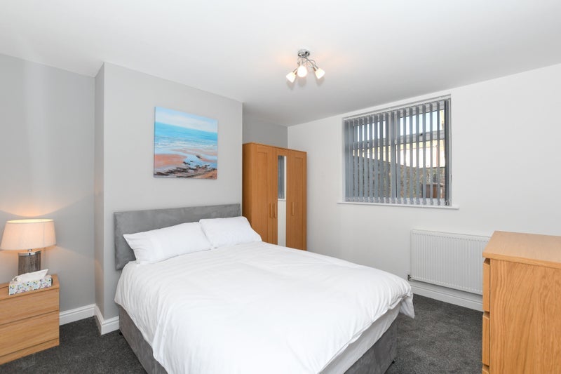 Room Junction Lane in St Helens