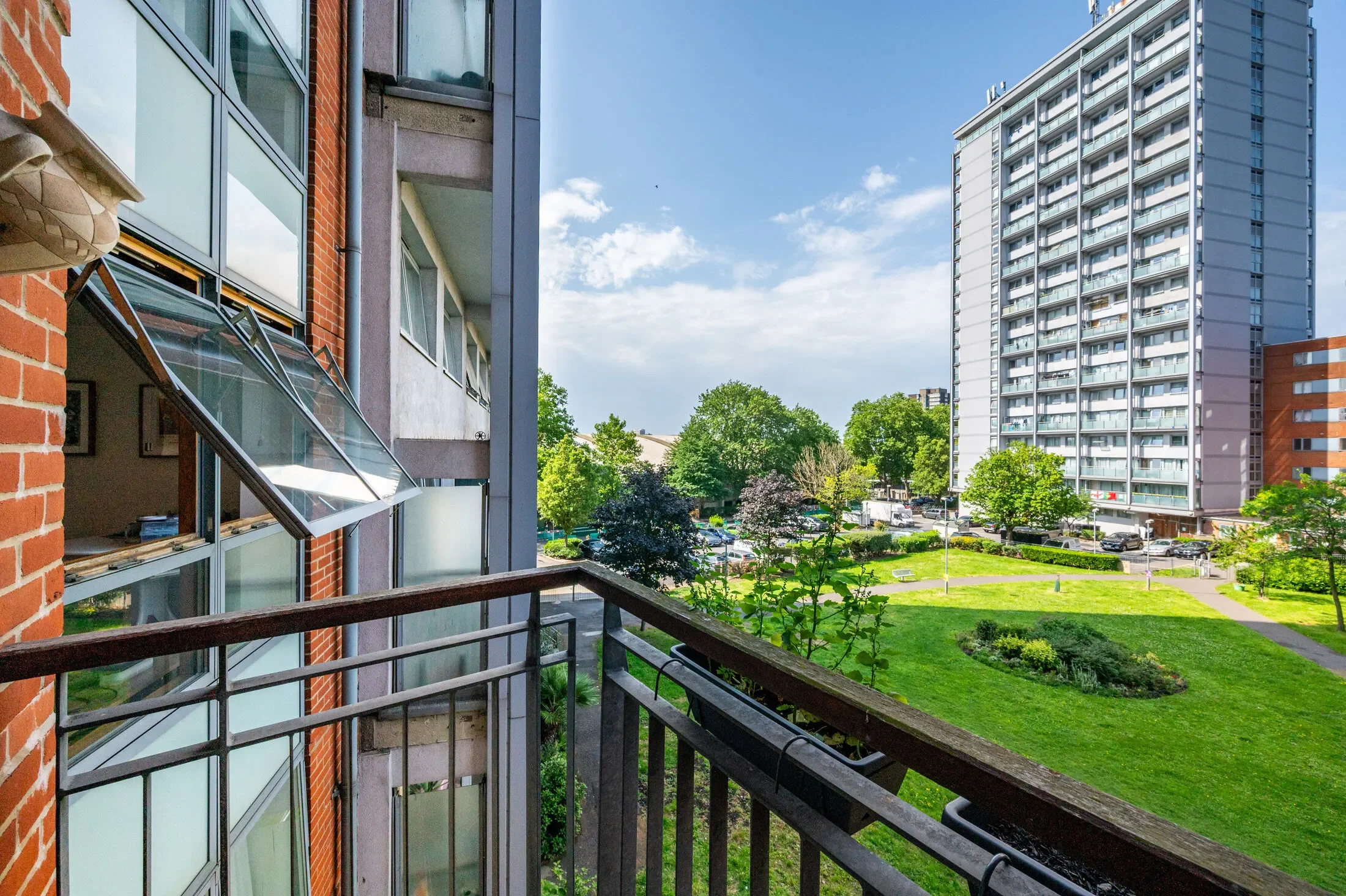 Flat Alfred Road in City of Westminster