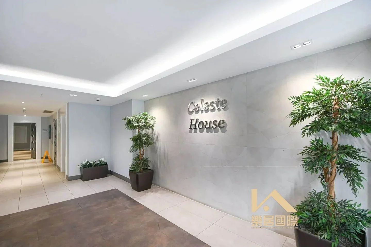 Flat Caversham Road in Greater London
