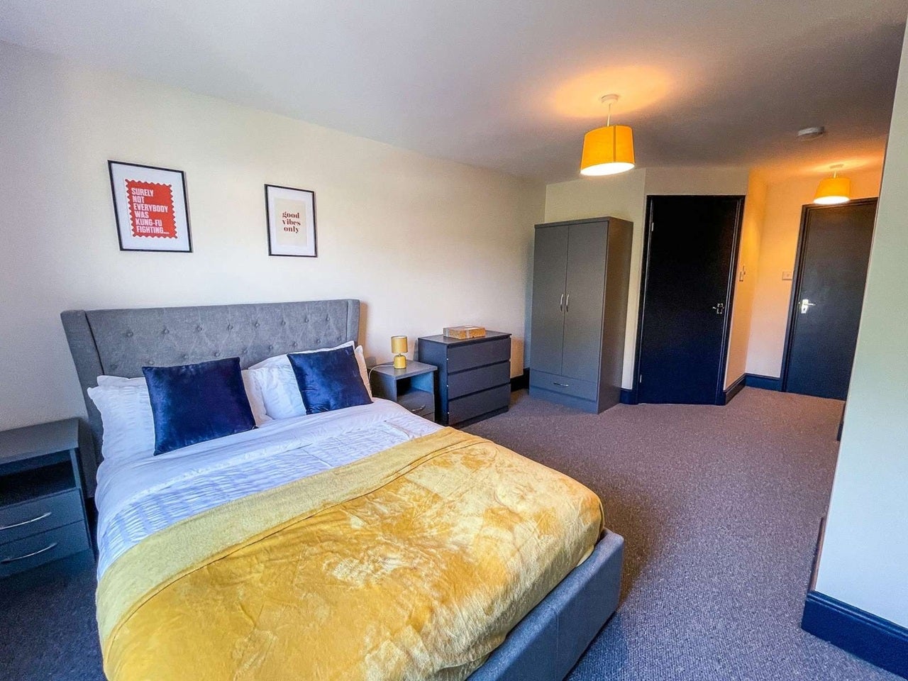 Room Chantry Lane in Grimsby