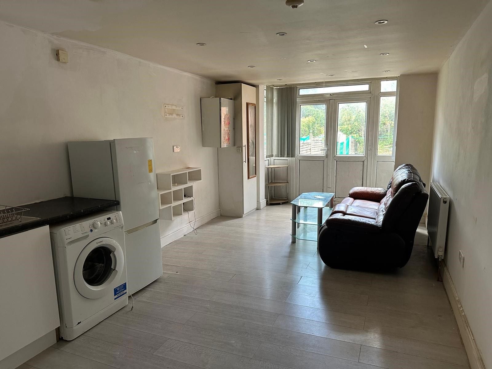 Flat Bulstrode Avenue in Greater London