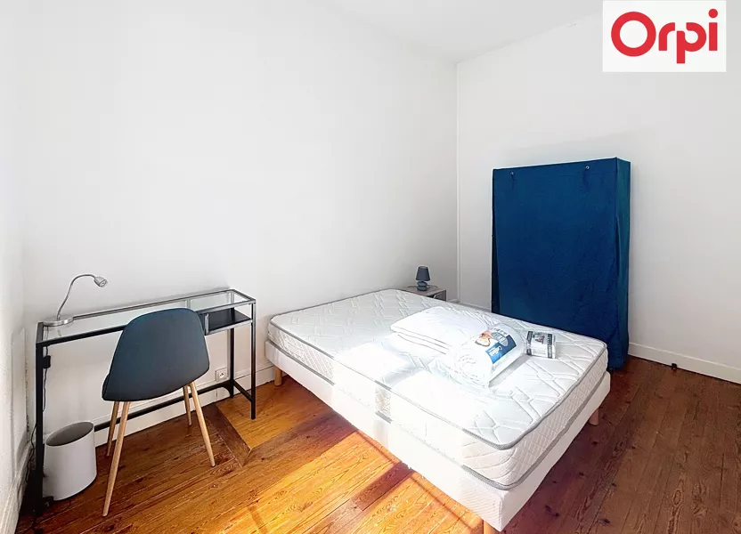Room Rue Barbier in Le Mans