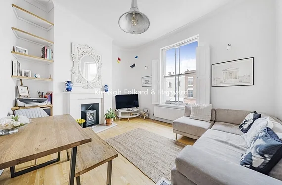 Flat Caledonian Road in Greater London