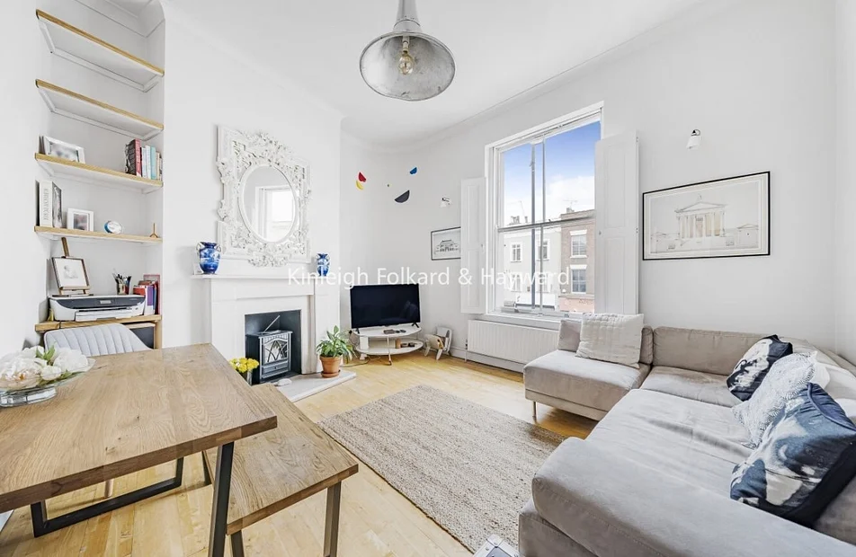 Flat Caledonian Road in Greater London