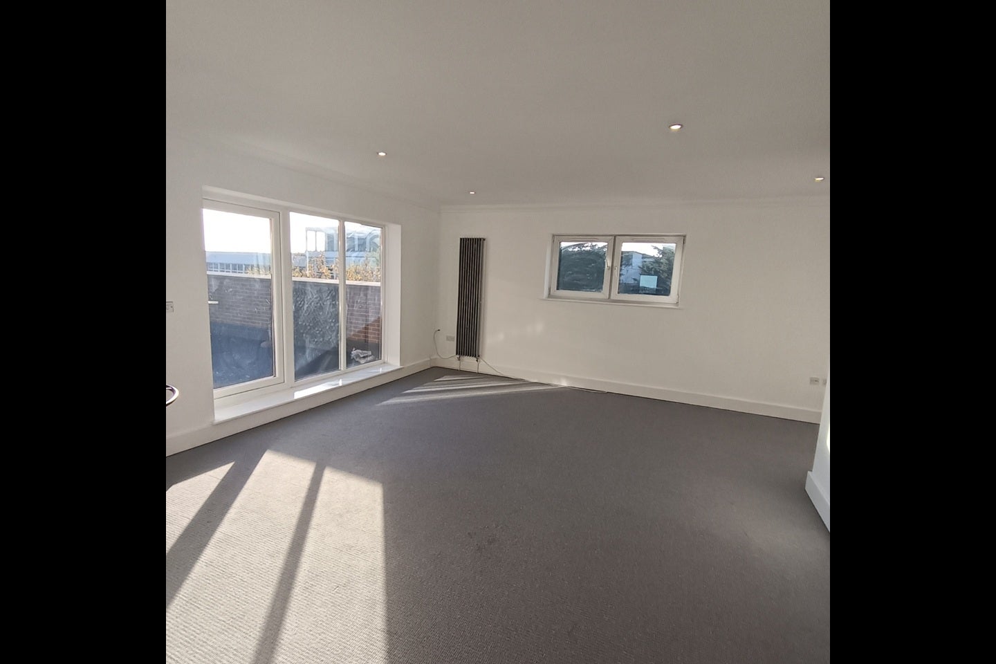 Flat Beulah Hill in Greater London