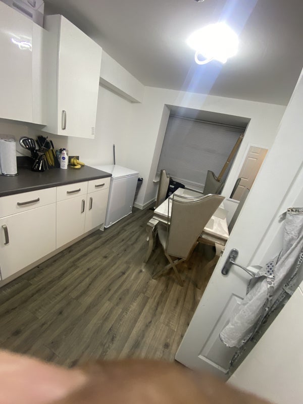 Room Ambassador Avenue in Birmingham