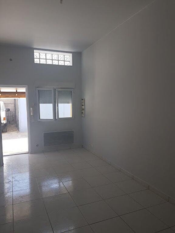 Flat Boulevard Saint-Simon in Drancy