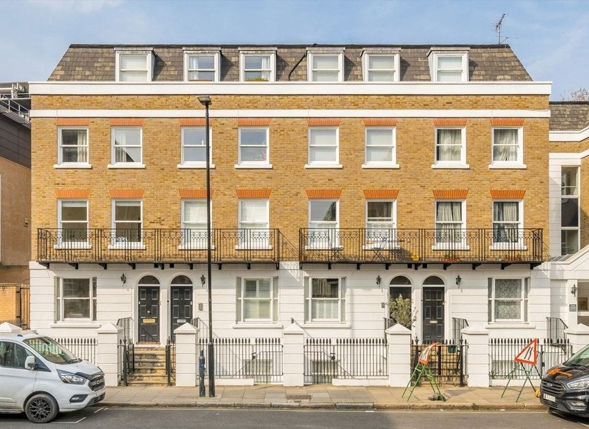Flat Grays Inn Road in Greater London