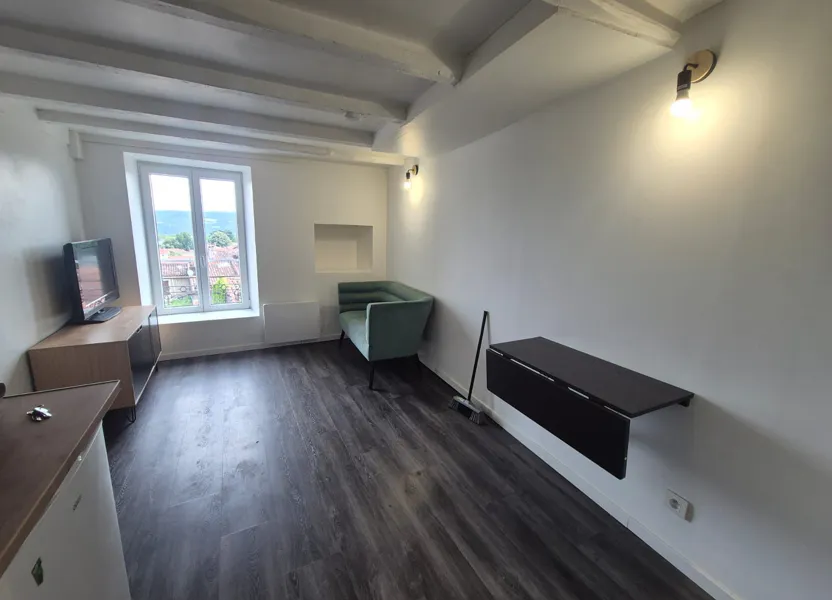 Flat Avenue Georges Guynemer in Mazamet