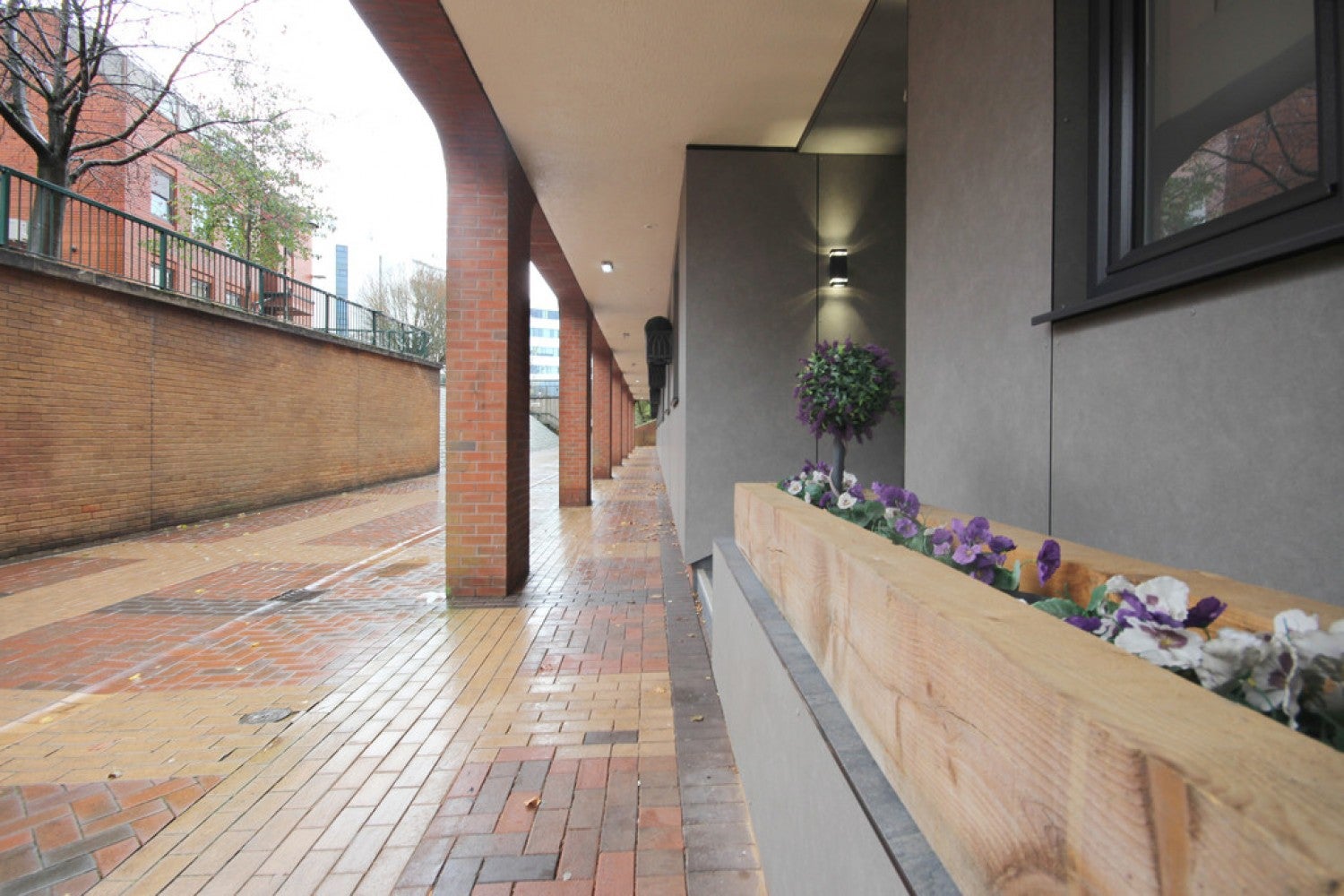 Flat The Ring in Bracknell